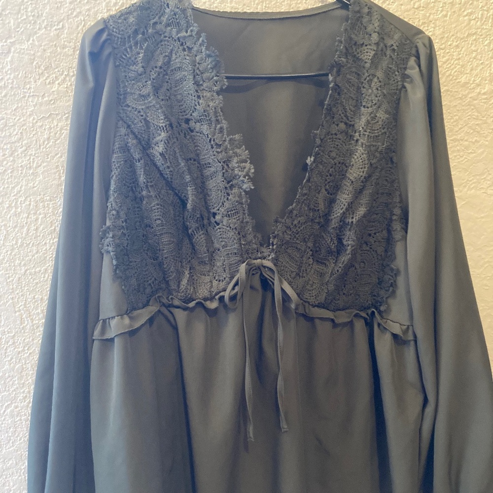 Shein plus size 2xl blouse olive green long sleeve with lace front